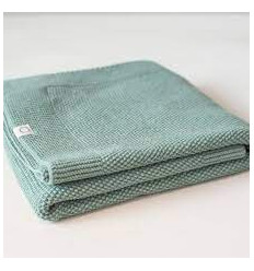 KNITTED BLANKET GREEN 22